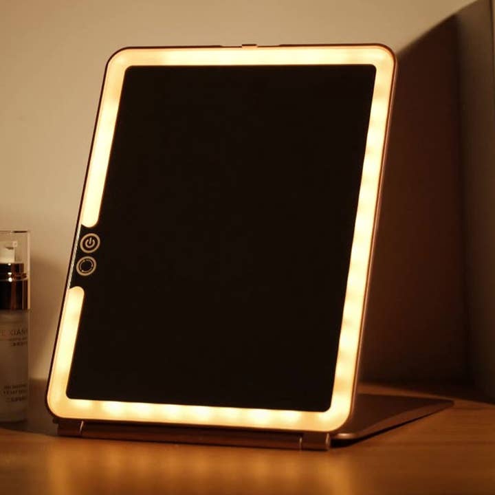 DIRECT PLUG-IN LED FLAT MAKEUP MIRROR_CWMM5638 for wholesale by ACCITY