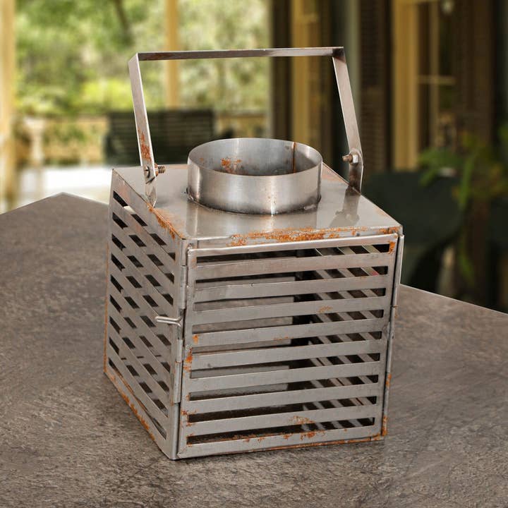 Lille jernlanterne med rustlook for engroshandel hos Antikas