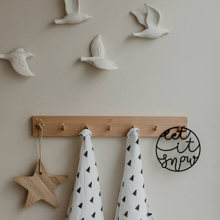 Eulenschnitt - Wholesale Wreath - Let It Snow wooden wreath (pack of 8)1