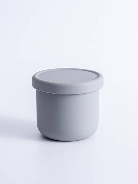 Tasse en silicone grise pour la vente par Ink and Fiber Designs