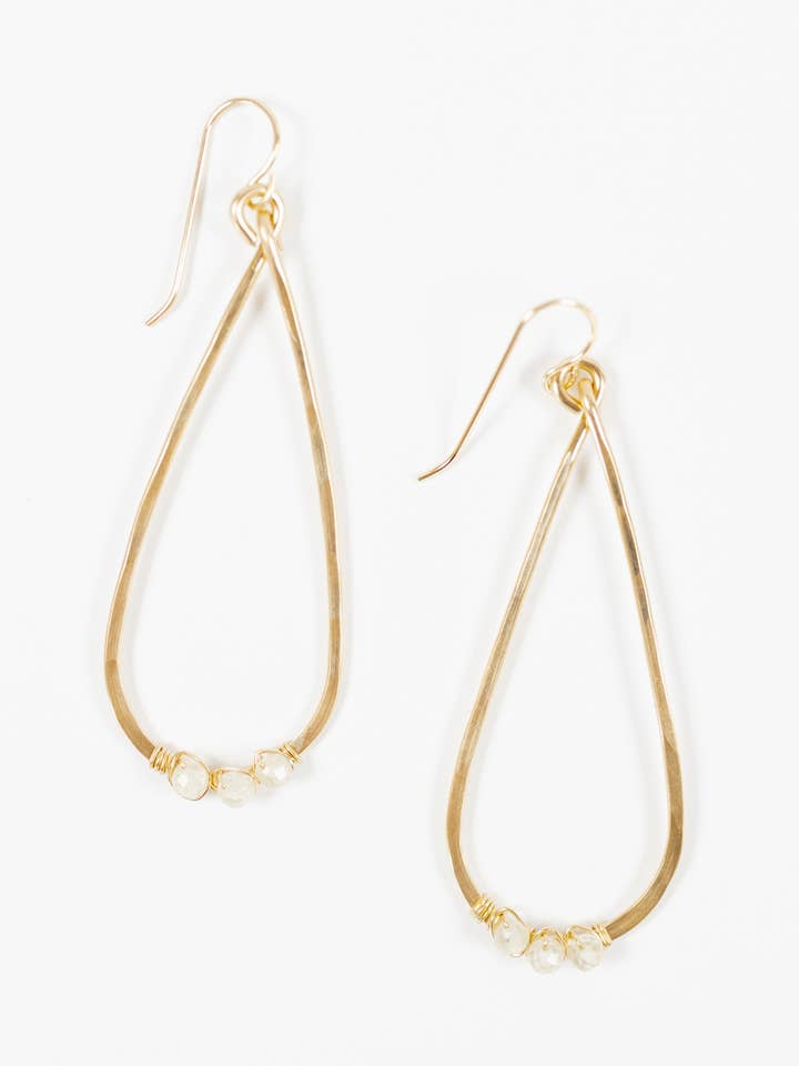 Grote oorbellen met traan en stenen voor wholesale door Mira Kauai