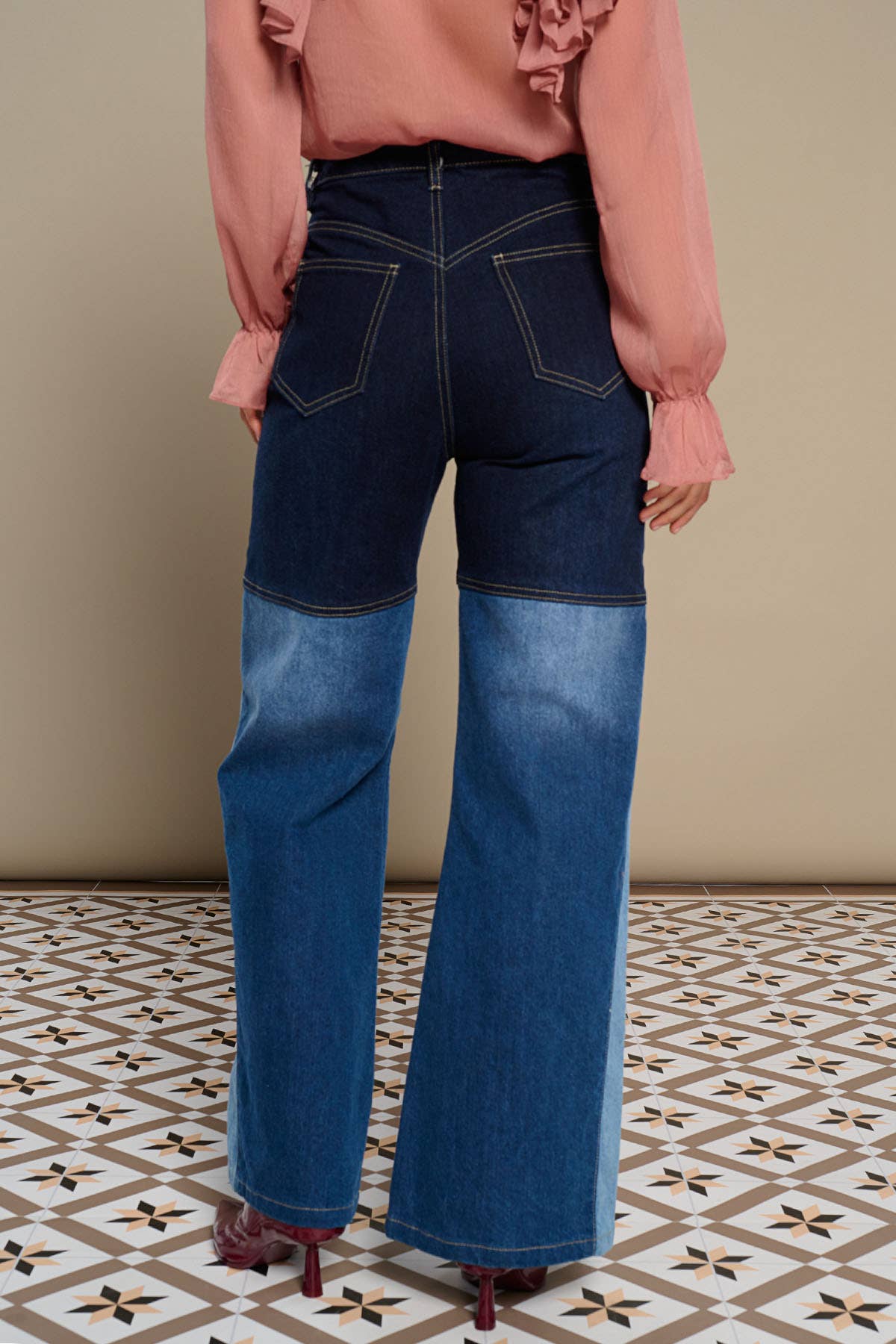 Blau TRAVIATA JEANS für den Großhandel auf Faire3