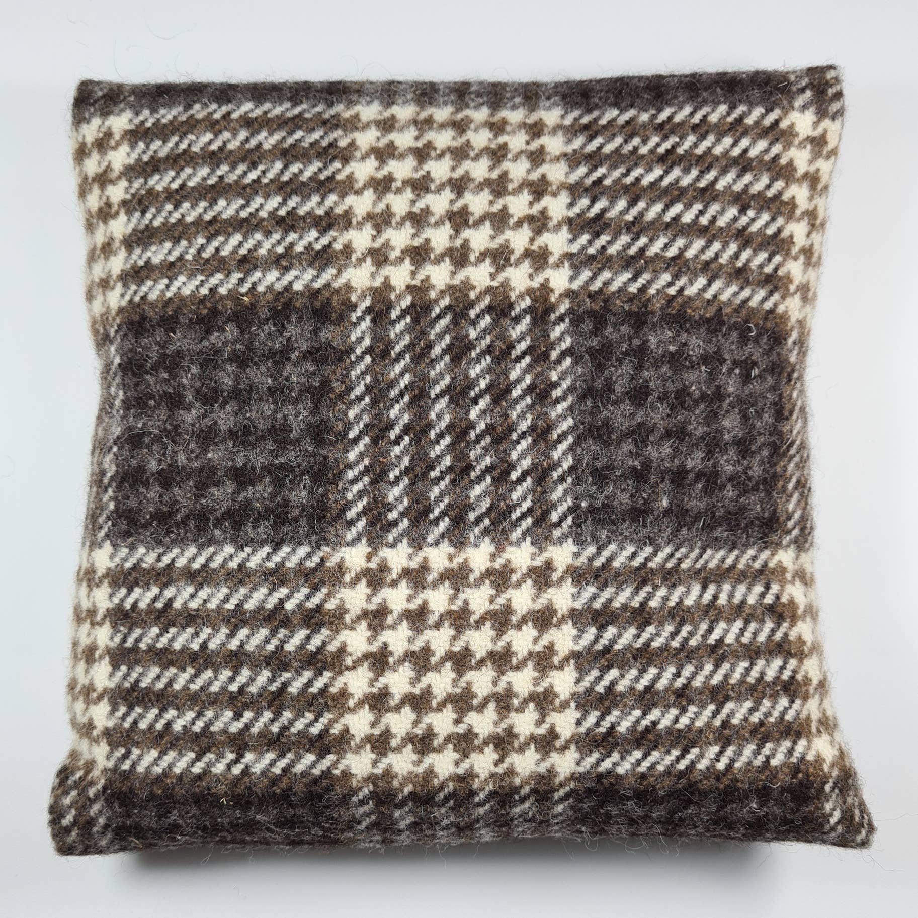 Adam Curtis Online - Vente Coussin décoratif - Coussin en laine Hoga Real Shetland1