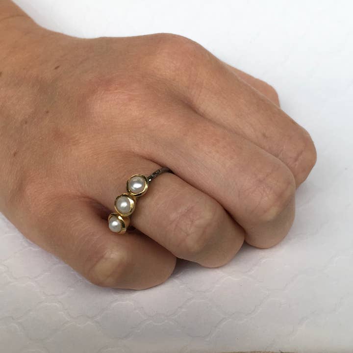 Treisi - Wholesale Multi-Stone Ring - Three wishes ring1