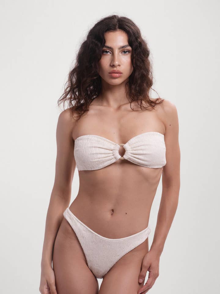 Bandeau-Bikini-Set mit Spitze für den Großhandel von Flavia Valentini