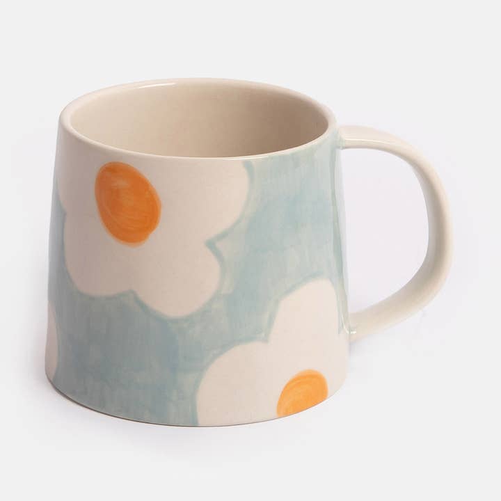 Grande Tasse Fleur Bleu Clair/Orange pour la vente par Caroline Gardner