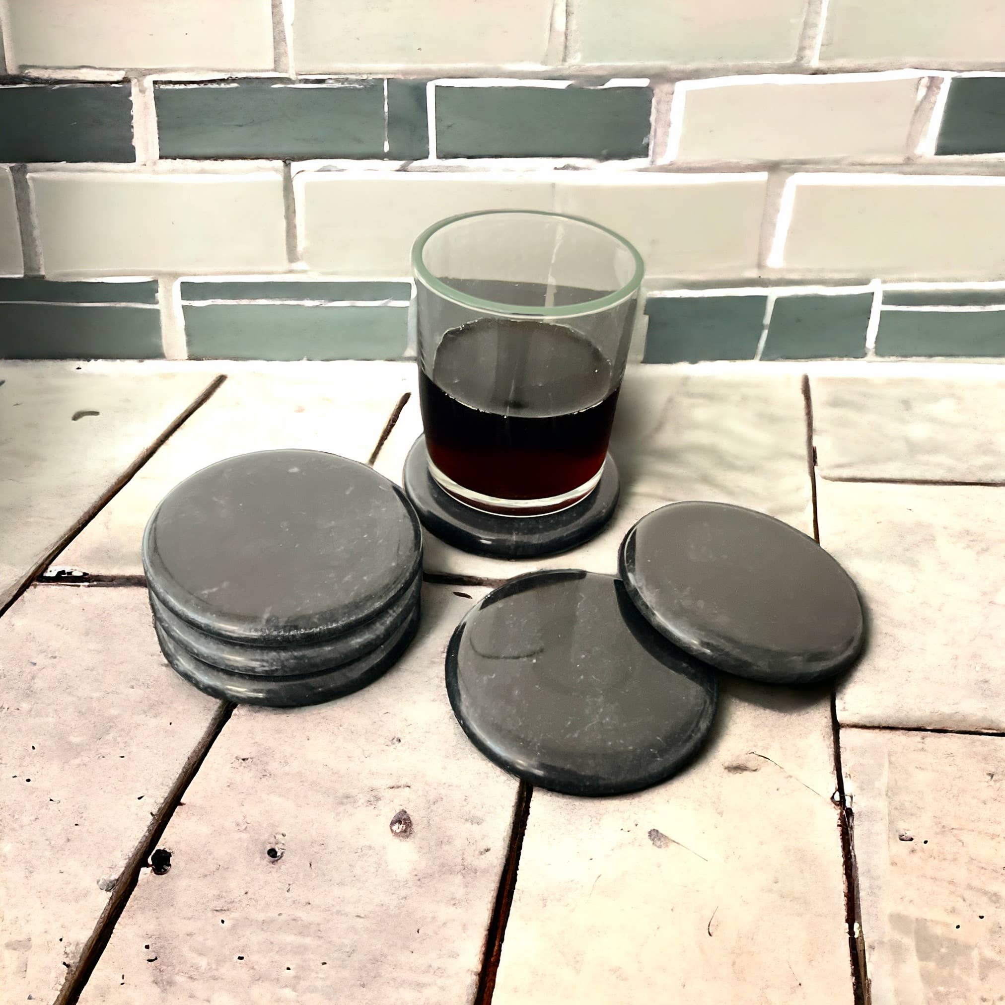 Heaven Spring Ltd - Wholesale Coasters - Black Marble Coaster Round (9cm) - Set of 41