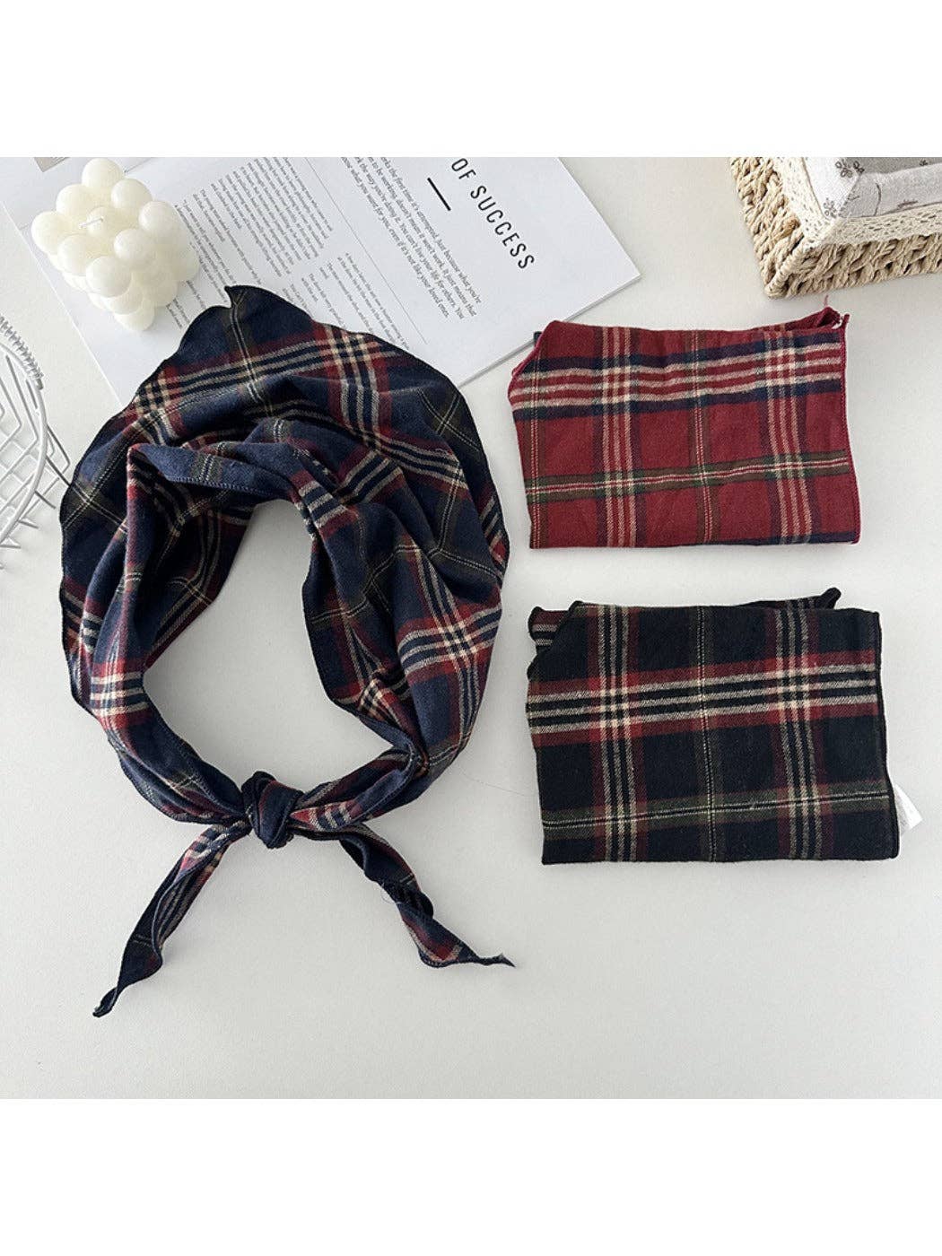 Funkyrel® Atzbranding Limited - Wholesale Scarf - Women's - Scarvii - Vintage Plaid Triangle Scarf3