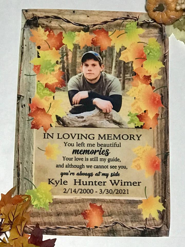 IM MEMORY OF GARDEN FLAG PERSONALIZED for wholesale by A Deane Dream