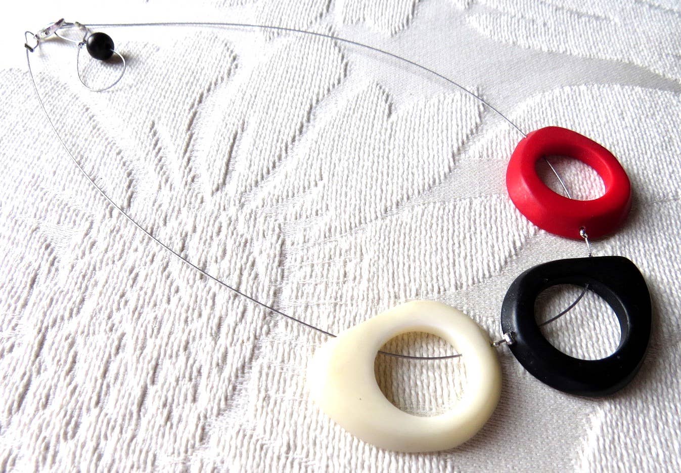 Ans Designs – wholesale Pendant/charm necklace – Dona x 31