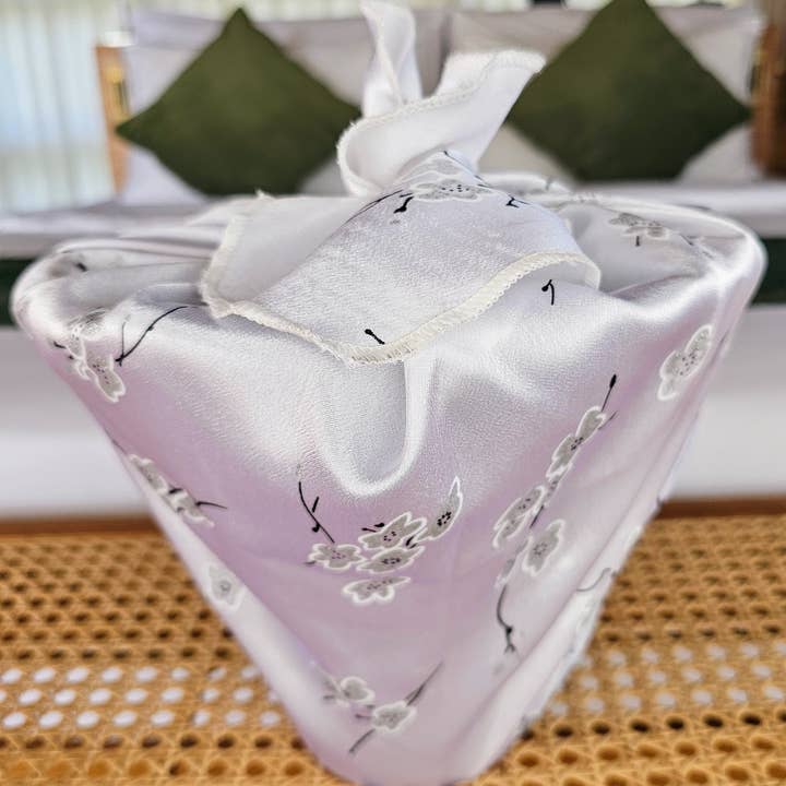 Eazywraps – wholesale Flat wrap – Polka Wrap/Reusable Gift Wrap/ luxury fabric wrap/handmade7