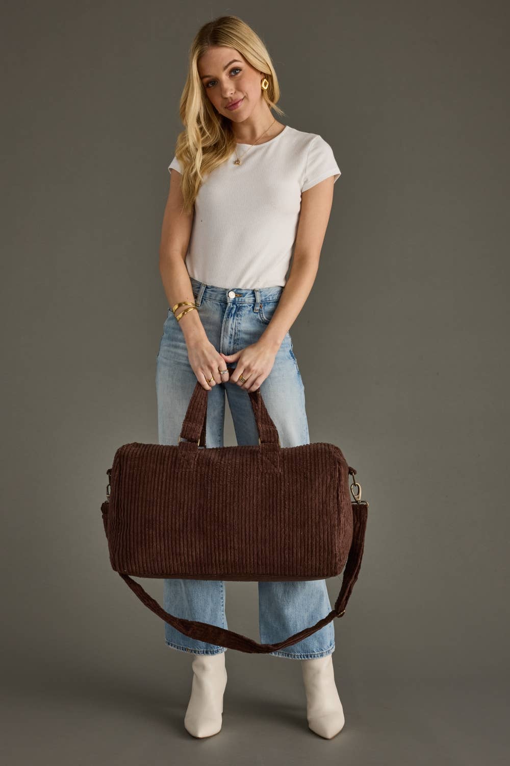 Panache Apparel Co. - Vendita all'ingrosso Sacca da viaggio - Donna - Borsone in velluto a coste marrone1