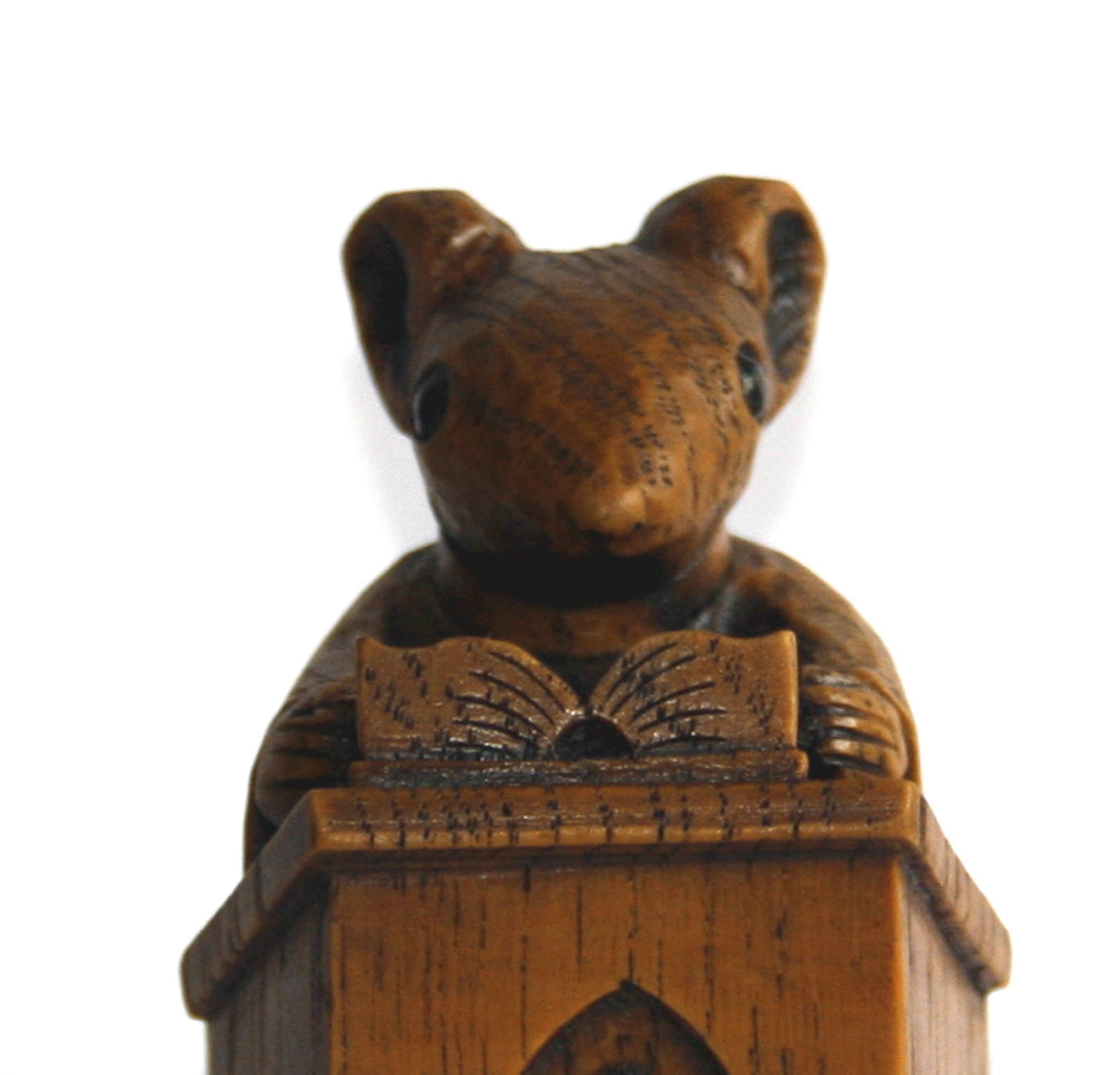 Oakapple Designs Ltd - Wholesale Decorative Figurine - Church Mouse In The Pulpit. Reproduction Carving Ornament.2