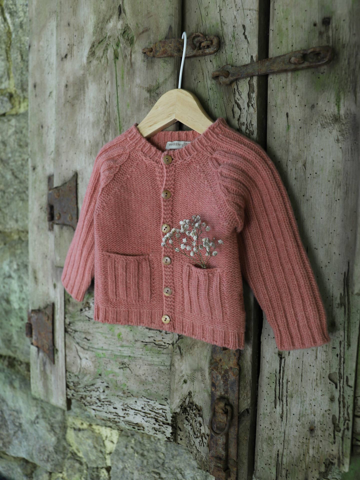 Wedoble: sustainable children's fashion - Wholesale Jacket - Baby - Cardigan with pockets knitted in wool | LOVE IN WINTER DAYS2