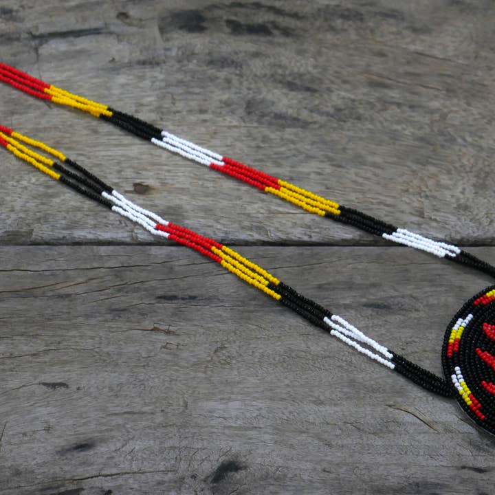 KANGURAH - Wholesale Pendant/charm necklace - Native American Style Beaded Bear Paw medallions (Black)5