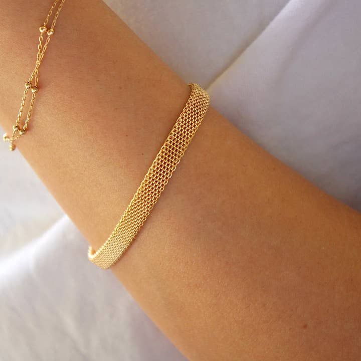 Sahara Mesh Chain Bracelet and other Purchase Wholesale sahara. Free Returns & Net 60 Terms on Faire trending on Faire.