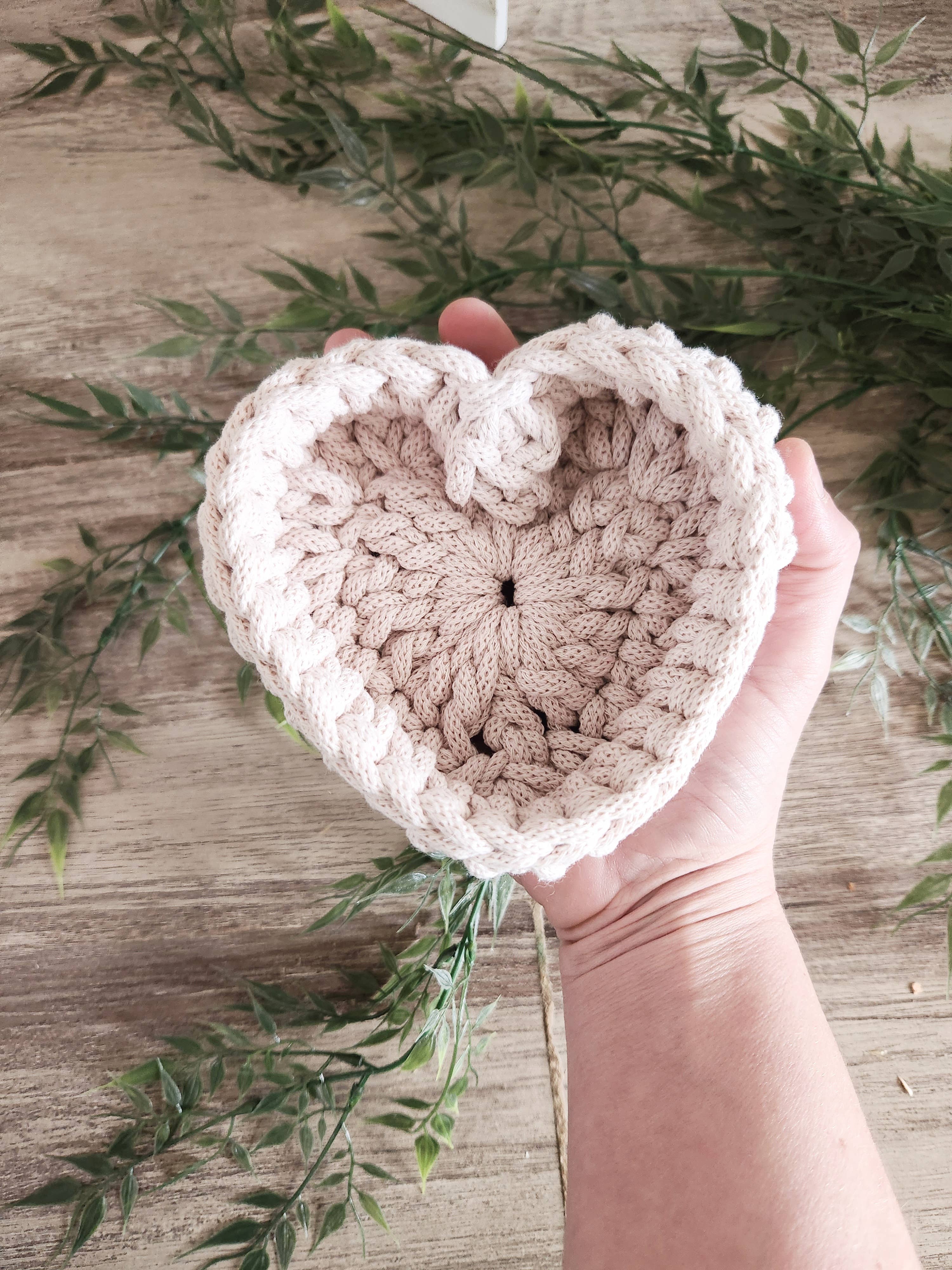 Naturalmarjory – wholesale Basket – Heart basket, heart hook, heart jewelry basket 6