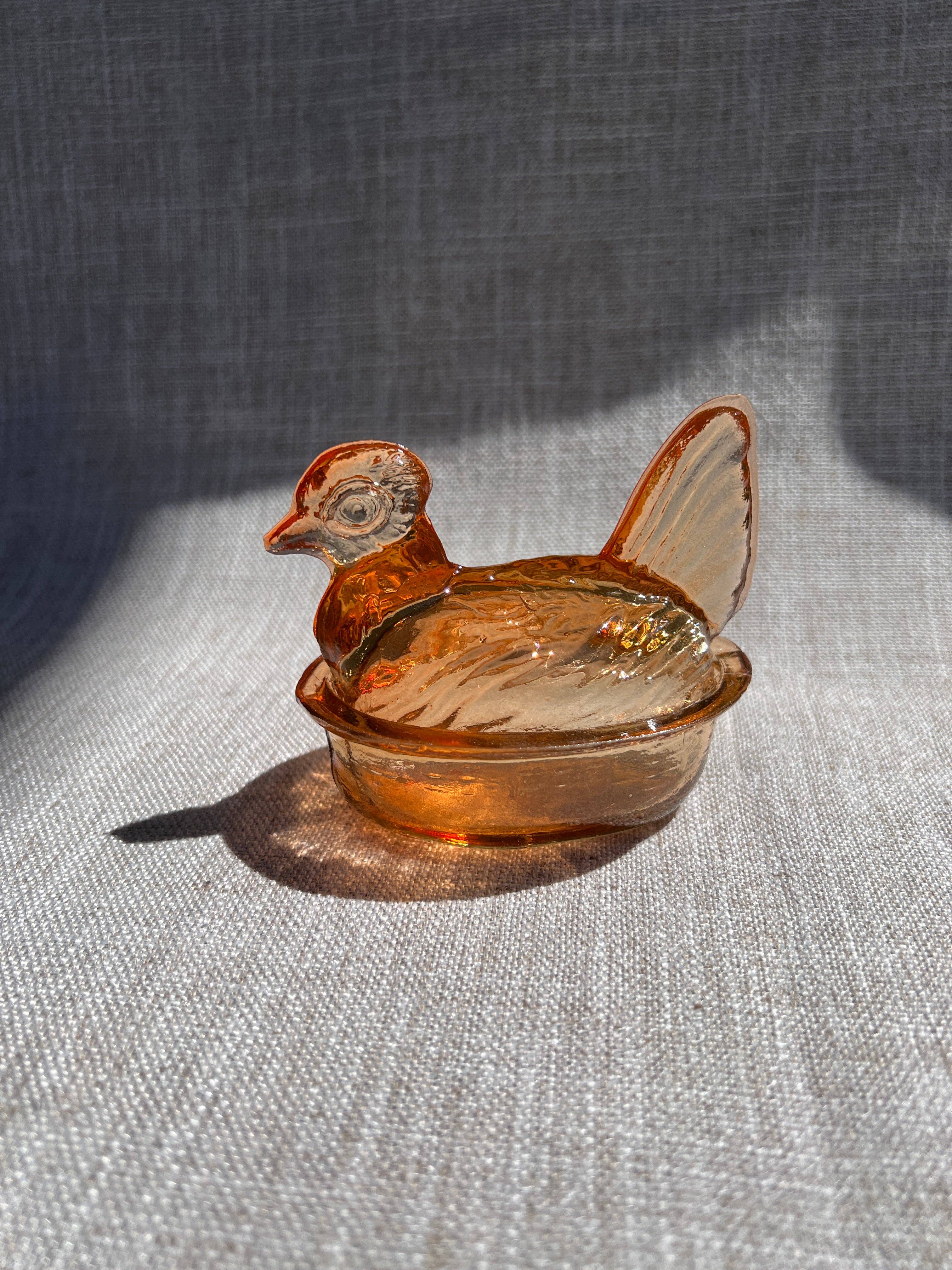 Kitchen One - Wholesale Decorative Plate/Dish/Bowl - Nesting Hen Bowl AMBER (Maple) | Hand Blown Glass - Colombia13