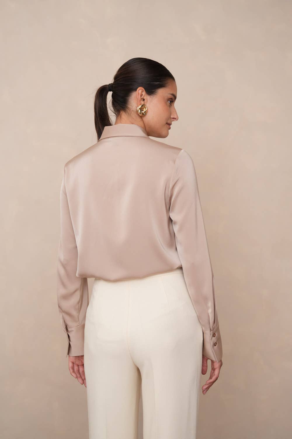 Attentif Paris - Wholesale Button Down Shirt - Women's - Satin shirt with classic notched collar72