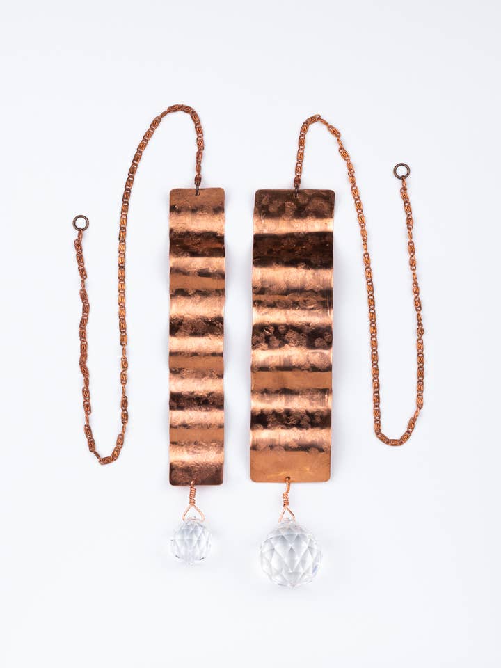 Suncatcher | Rainbow Maker | Copper Wave pour la vente par The Cyprus Cabinet