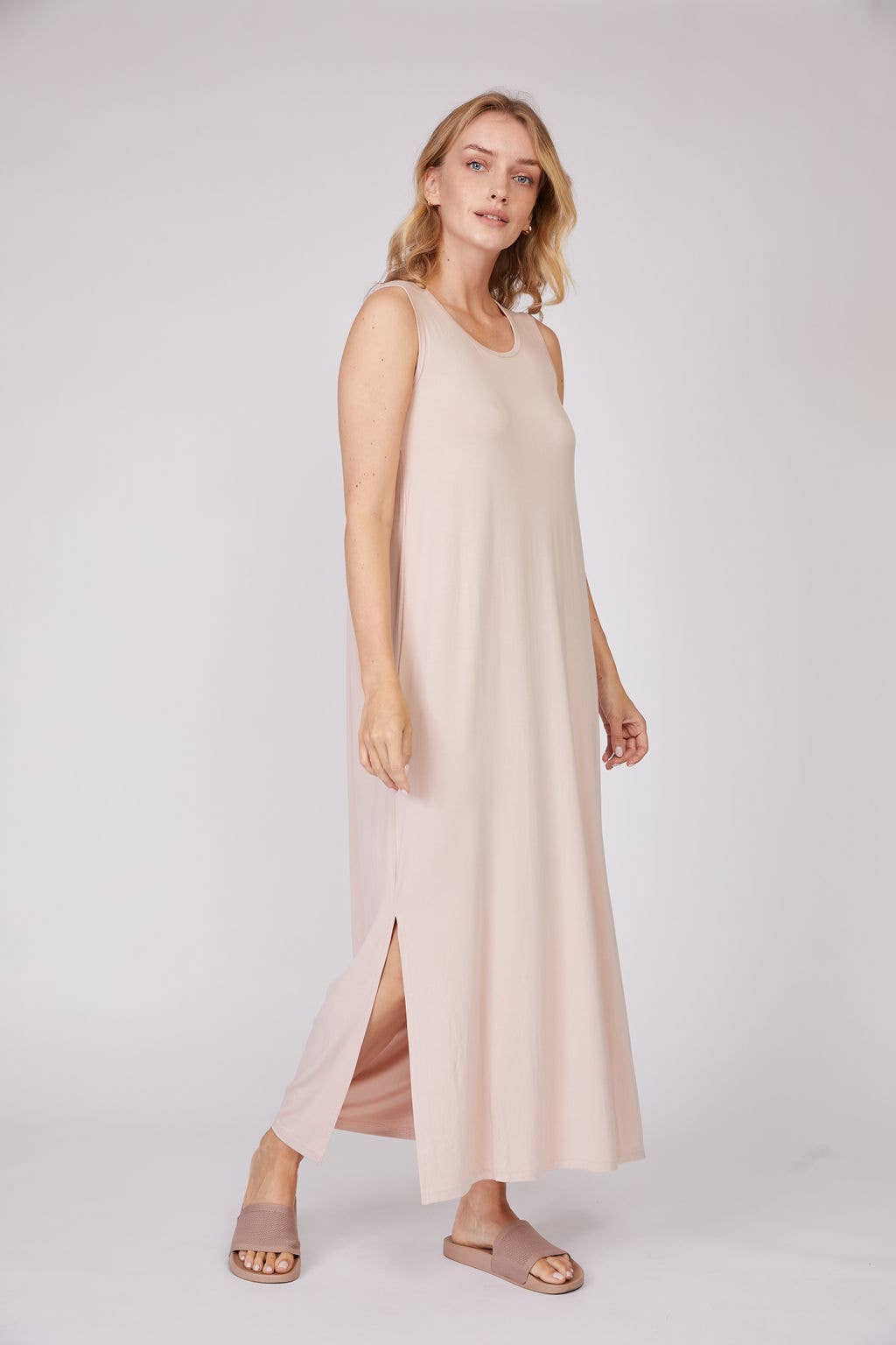 Pure Fiber - Wholesale Dress - Women's - Bamboo Sleeveless Dress – Fluid, Silky Soft Drape3