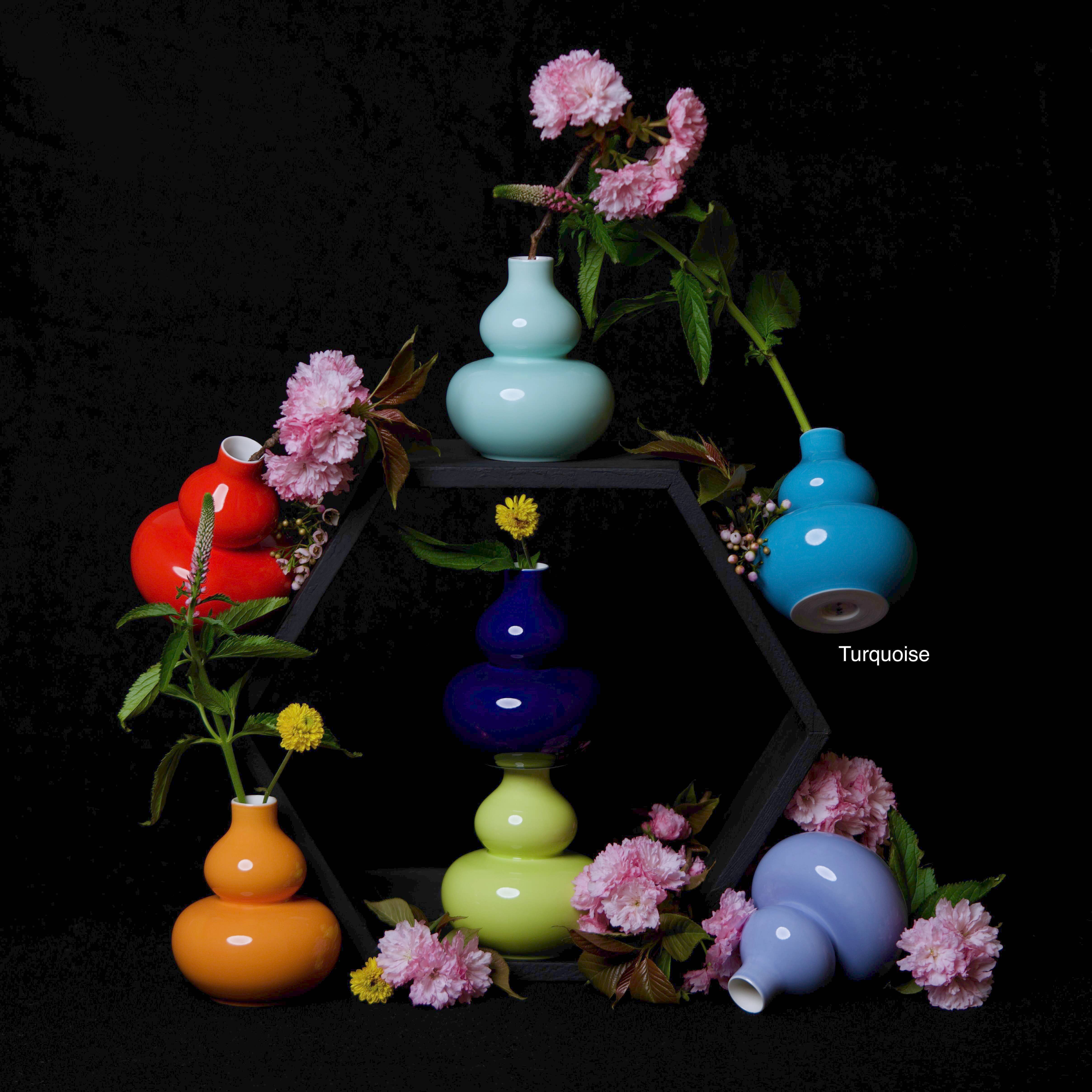 Middle Kingdom - Wholesale Vase - Glossy Porcelain Mini Gourd Vase3