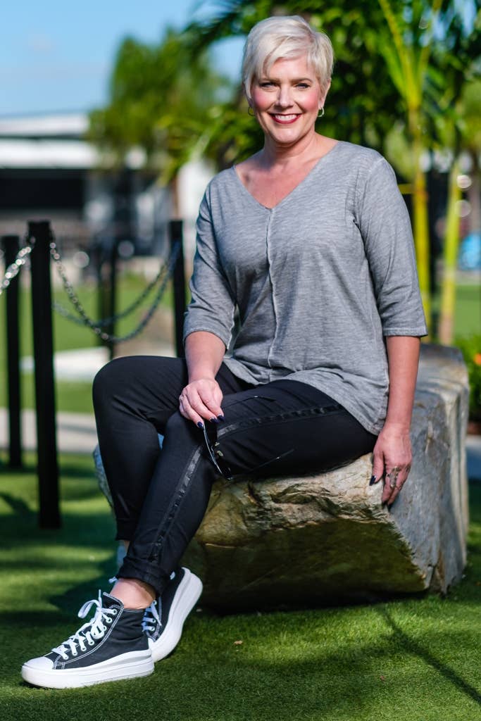 TINA Stephens Italy/Tees By Tina - Vendita all'ingrosso Pantalone - Donna - Pantaloni da smoking a righe in raso Kendyl (PL136)28