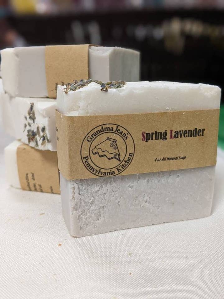 Savon Naturel Fait Main à Froid Lavande de Printemps pour la vente par Grandma Jean's Pennsylvania Kitchen