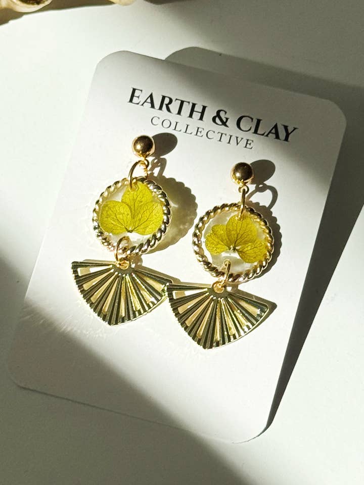 Green Leaf Botanical Esperanzas for wholesale by Earth + Clay Collective