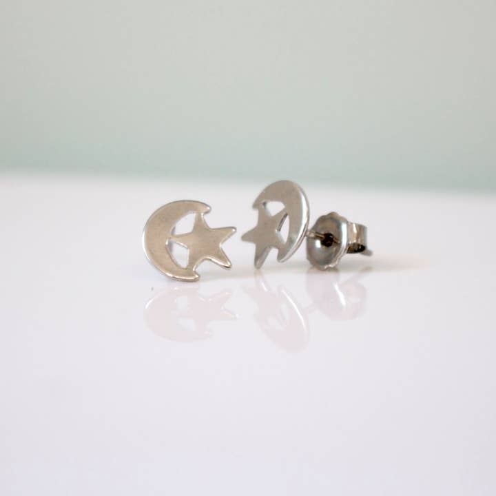 Crescent Star Stud Earrings for wholesale by a.v. max