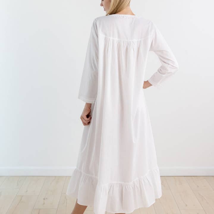 Jacaranda Living – wholesale Nattlinne - Dam – Catherine vit bomulls-nattklänning4