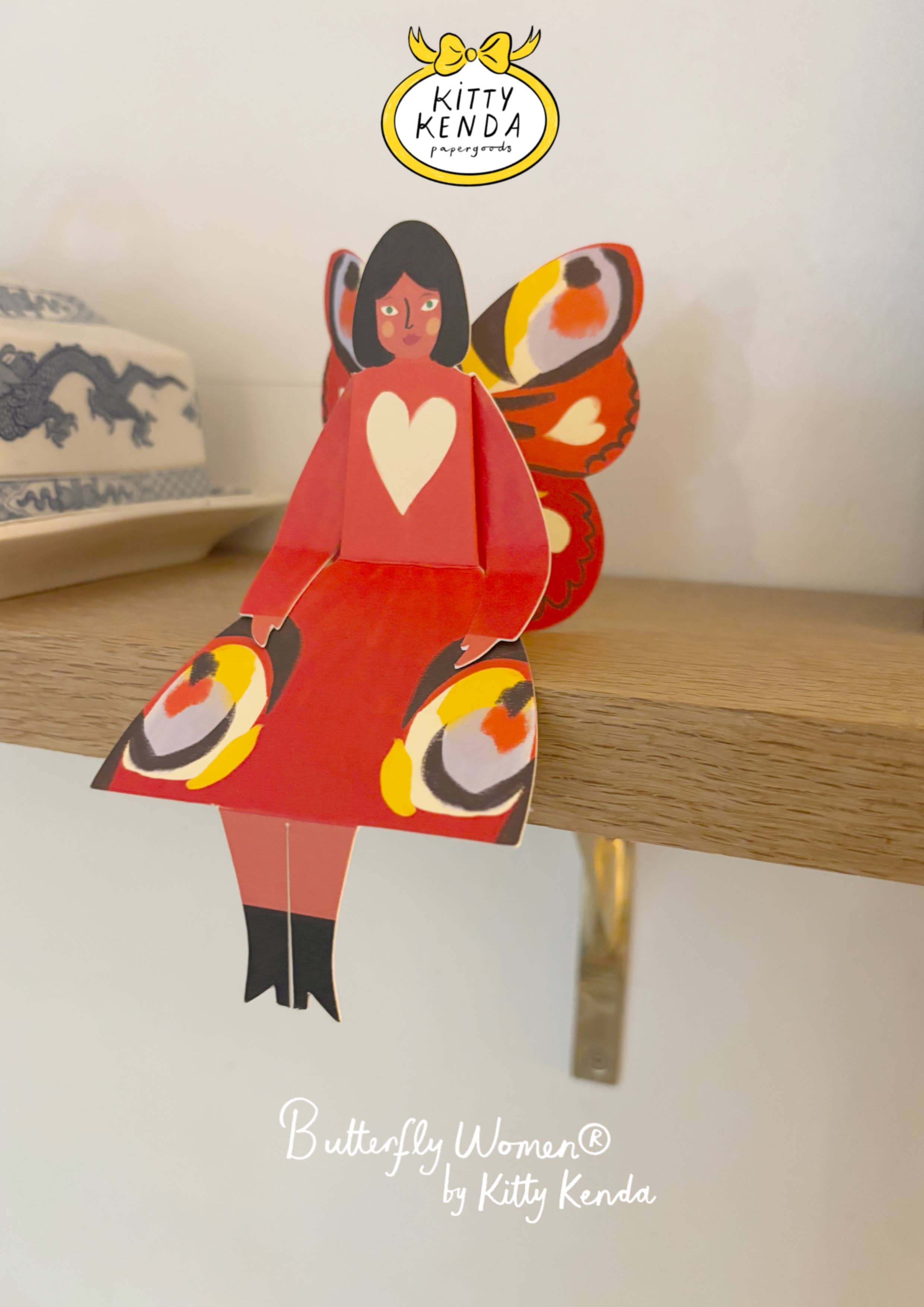 Kitty Kenda Papergoods – Engroshandel Hverdagshilsen kort – Butterfly Woman siddekort - påfugl2