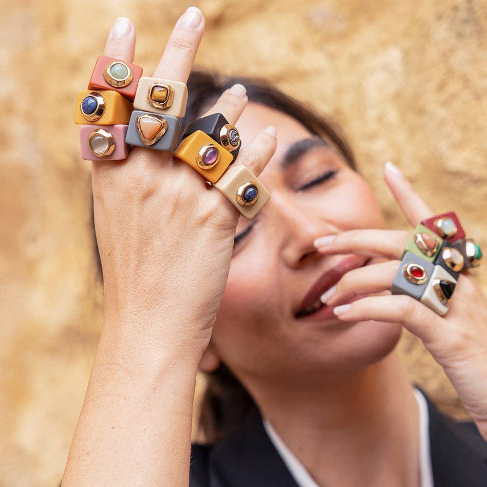 ÉMOLO – Großhandel Cocktail-/Statement-Ring – Schwarzer Damenring mit Dalmatiner-Jaspis2