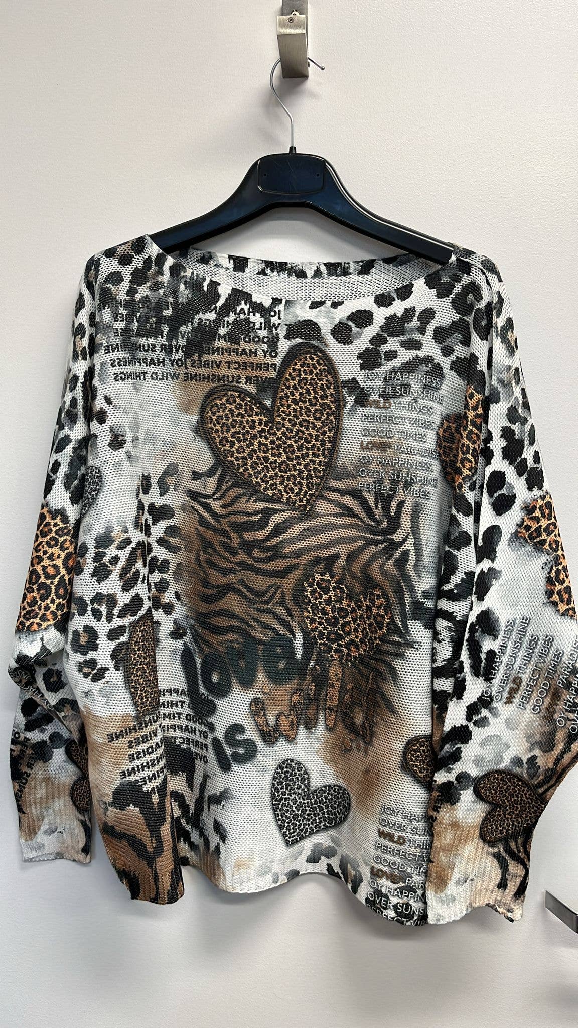 LOOWIE - Venta al por mayor Jersey de punto - Mujer - VIHE2 Corazones Leopardo Cuello Redondo Suéter de Punto Estampado LOOWIE0
