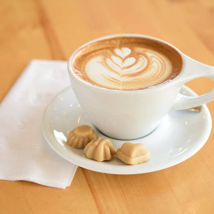 Maple Valley Cooperative - Wholesale Maple Syrup - Maple Syrup Organic Dark & Robust 8 oz. Flat Glass7