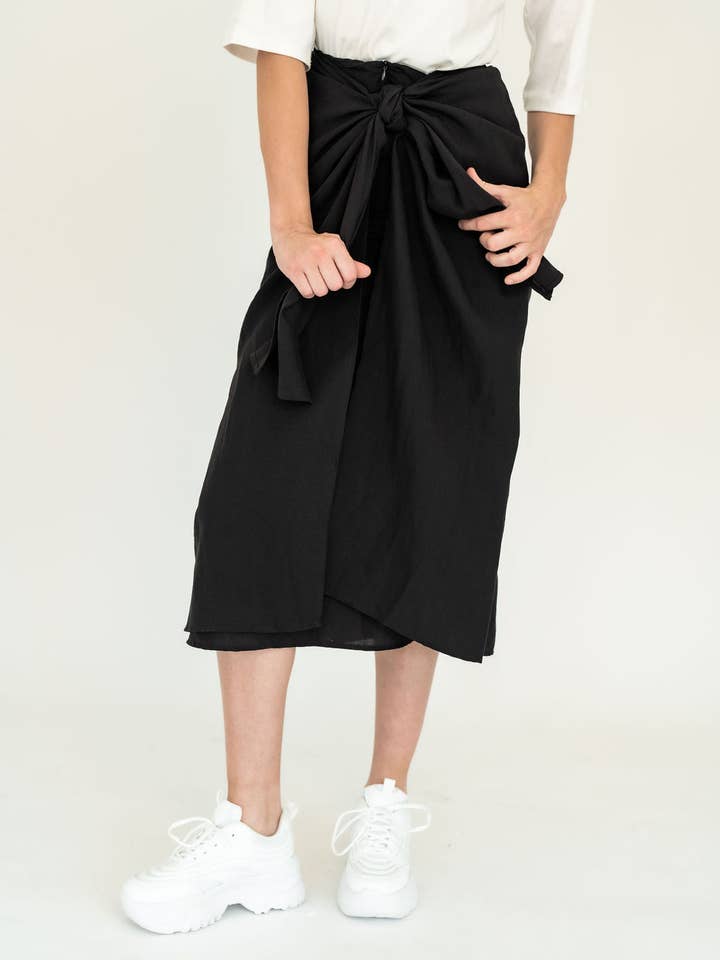 Linnen rok met strik aan de voorkant voor wholesale door Recollection Brand