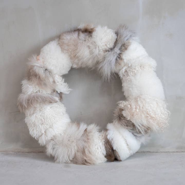 Sheepskin wreath | Christmas decoration for wholesale by Van Buren