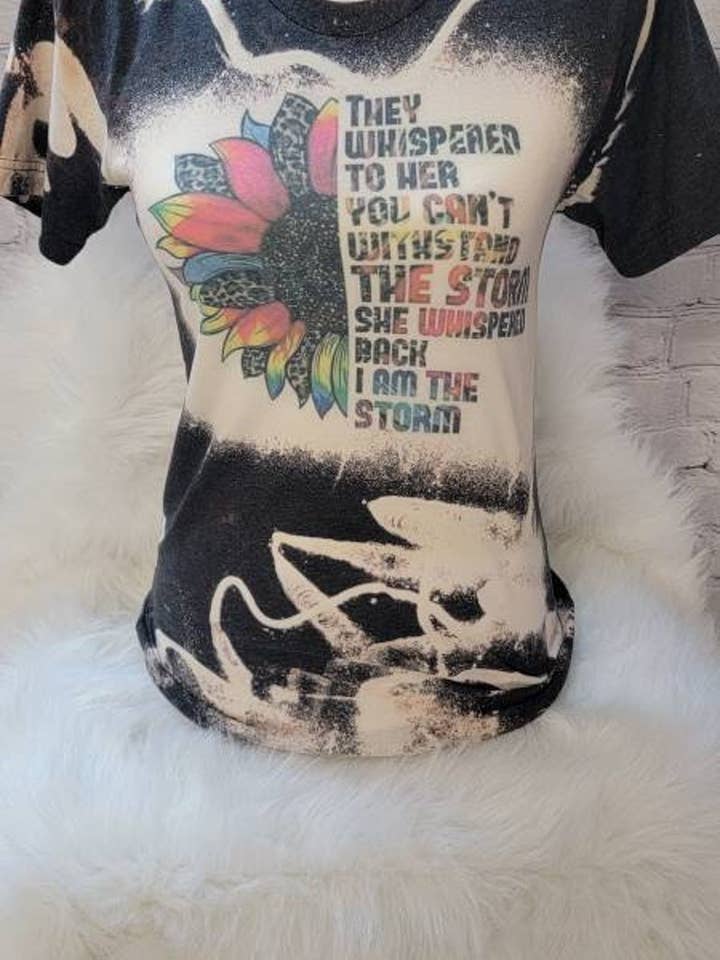 Camicia sbiancata Sunflower storm per la vendita all'ingrosso da parte di Ruby Lilly Designs