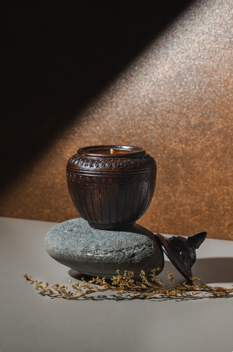 Black Earthern Glow Scented Candle: Beeswax Handmade Candle for wholesale on Faire1