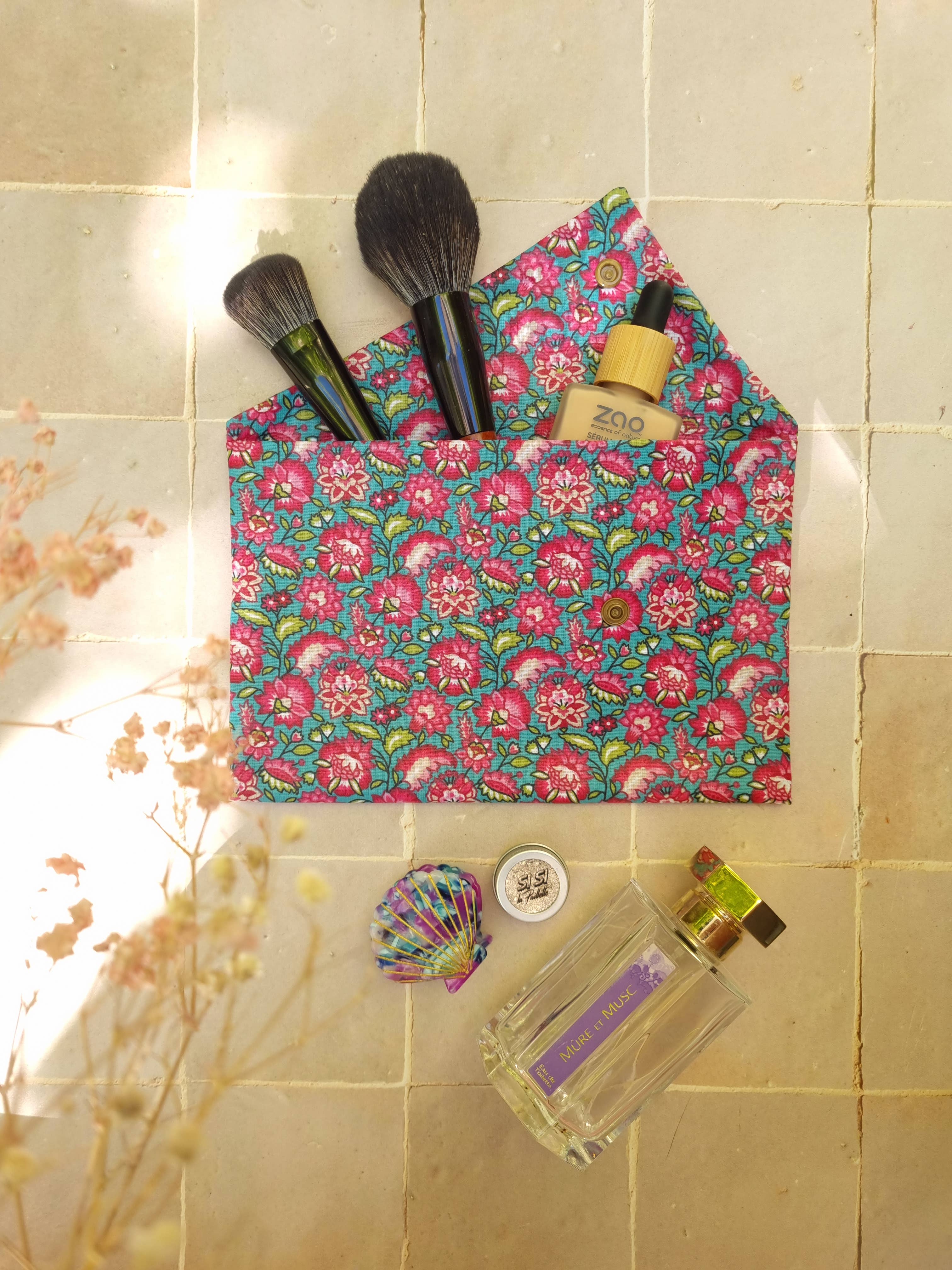 Alice et Jeanne - Wholesale Makeup/Cosmetic Bag - Léa coated cotton makeup bag1