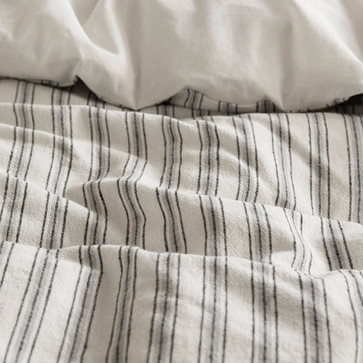 Olliix - Wholesale Bedding Set - 3 Piece Yarn-Dyed Stripes All-Seasons Duvet Set, Grey10