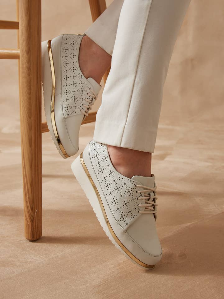 Perforerade läderplattform-derbys från PEDICONFORT för wholesale av PEDICONFORT