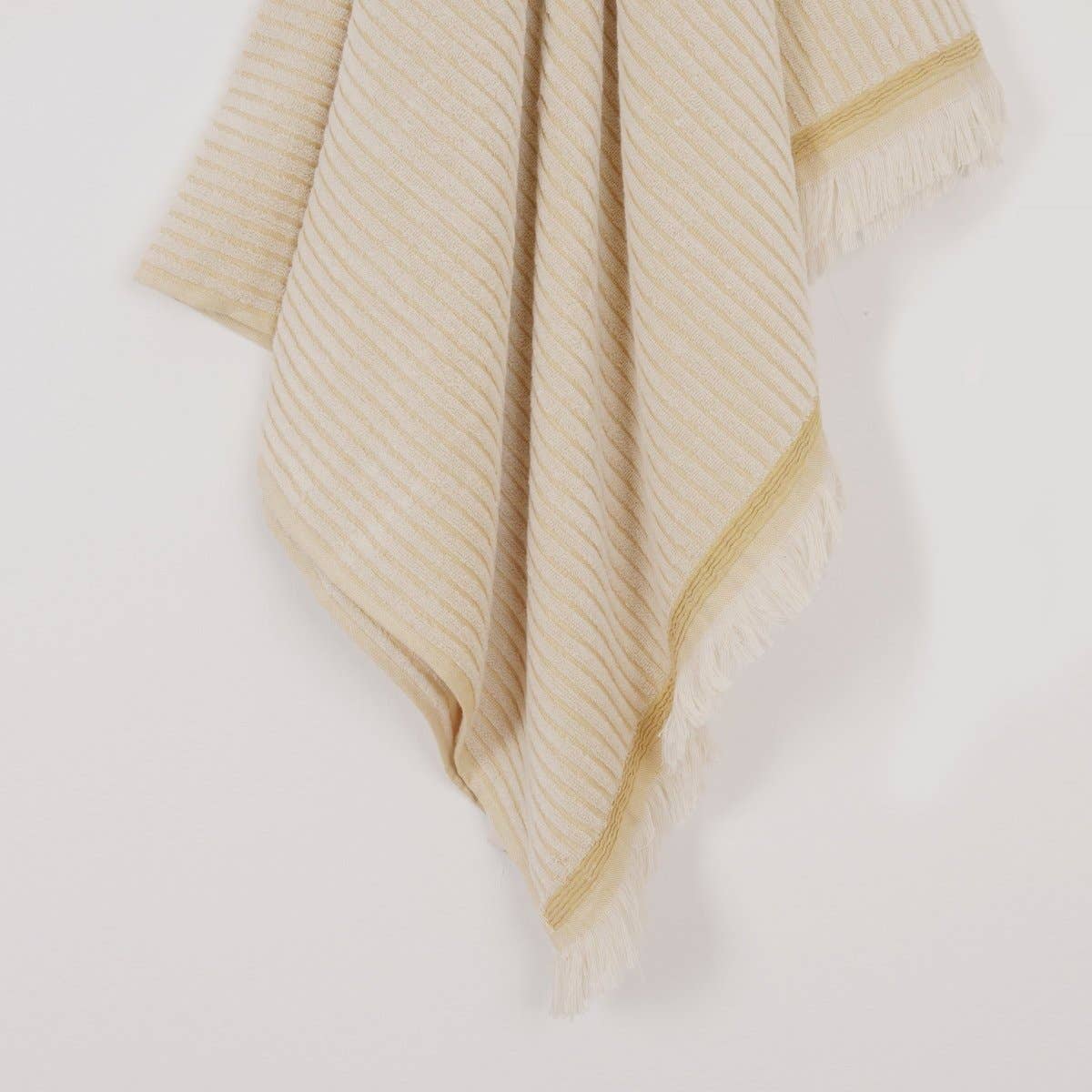 Primitive - Wholesale Badhanddoek - OUTLET - Ovella grote badhanddoek W016