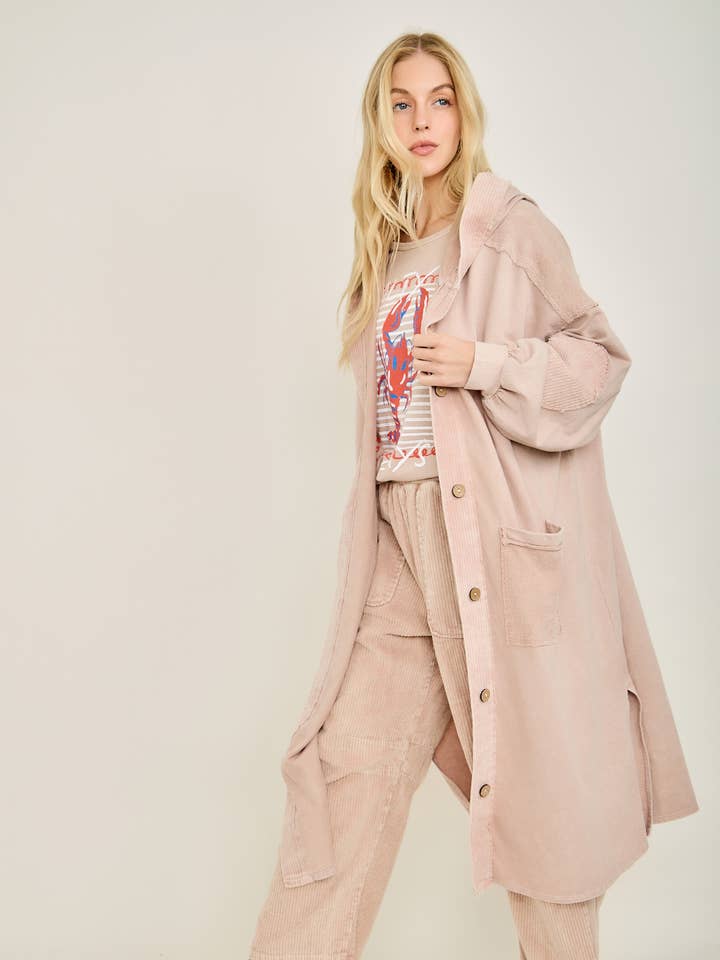 Cappotto Maxi Giacca con Cappuccio in Velluto a Coste Lavato Minerale HT6858 per la vendita all'ingrosso da parte di J.Her