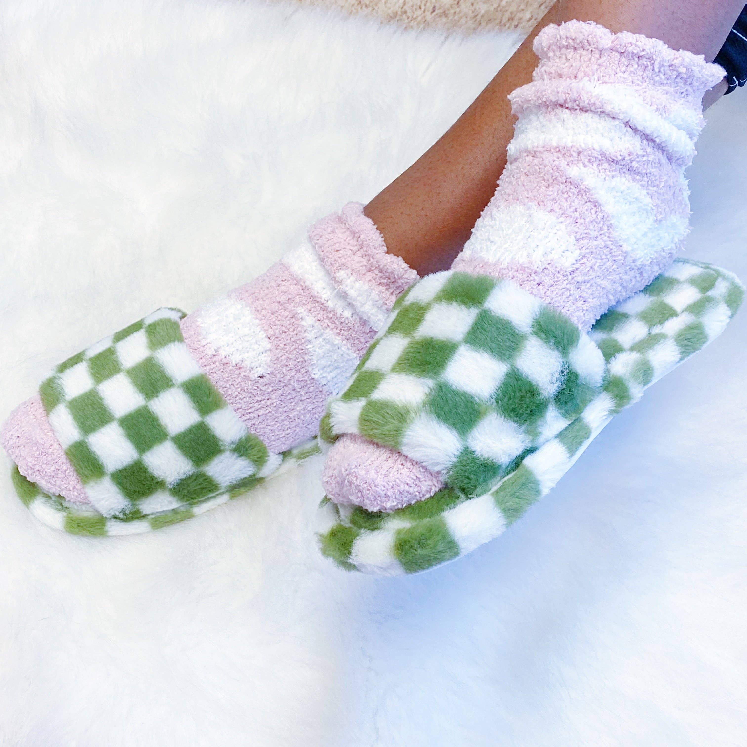 Ellison+Young - Wholesale Slippers - Women's - Luxe Lounge Checker Cozy Slipper4