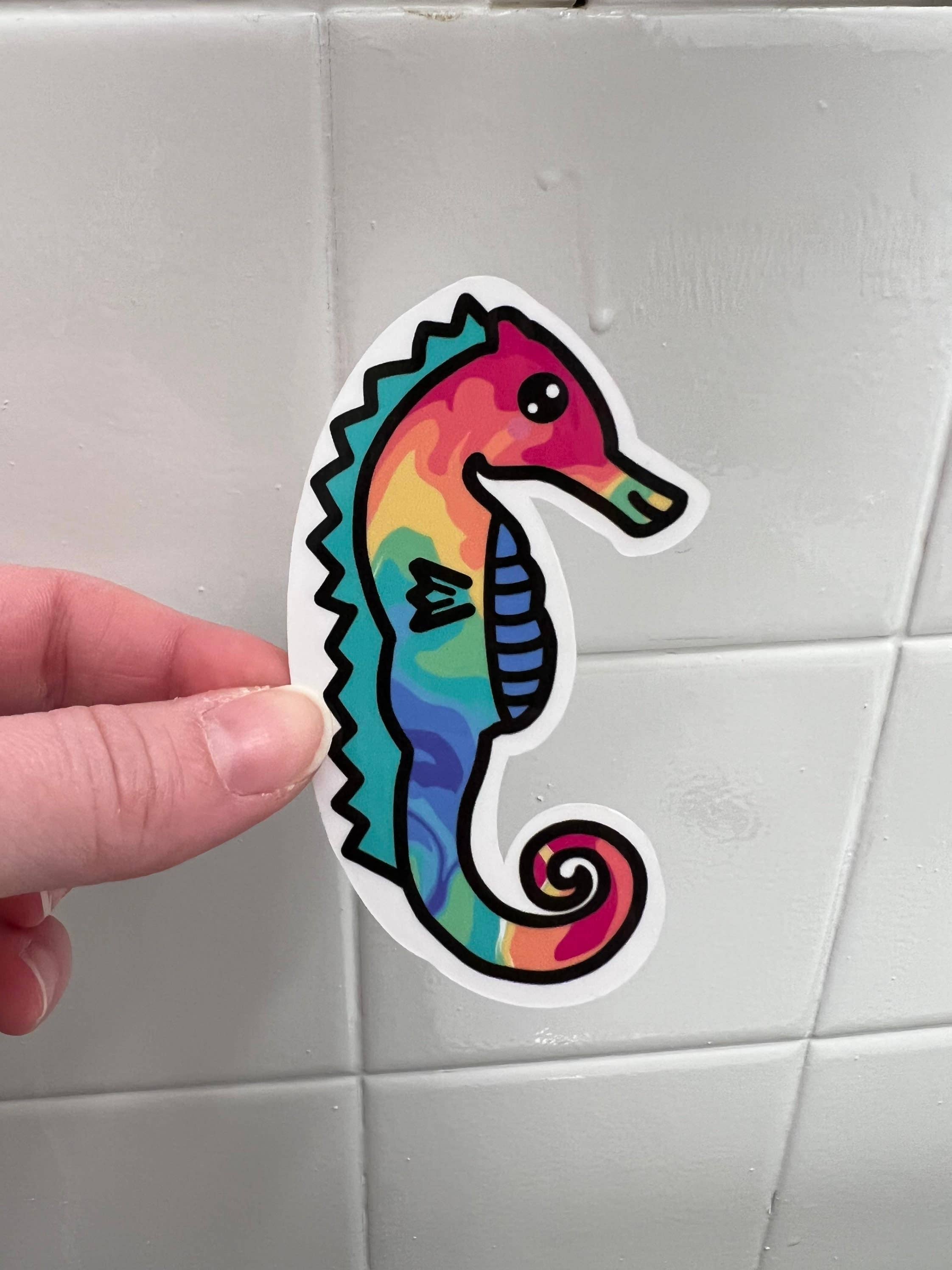 Buzz Tie Dye Creations – Engroshandel Klistermærke – Sea Horse Sticker, Tie Farve/Rainbow (Regelmæssig eller Mini) -VANDTÆT, Laptop Sticker, Sød klistermærke, Bil Klistermærke, Vejrbestandig Sticker1