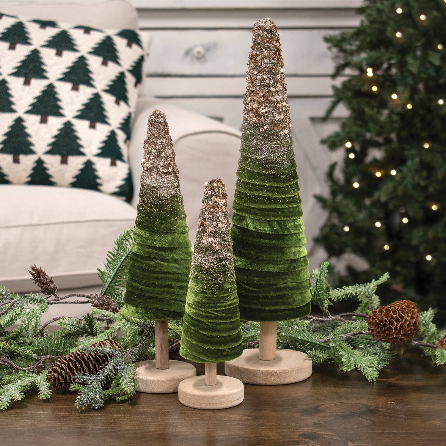 Col House Designs – Großhandel Weihnachtsschmuck – Glitzernder Weihnachtsbaum aus Samt, 24,6 cm (Höhe)2