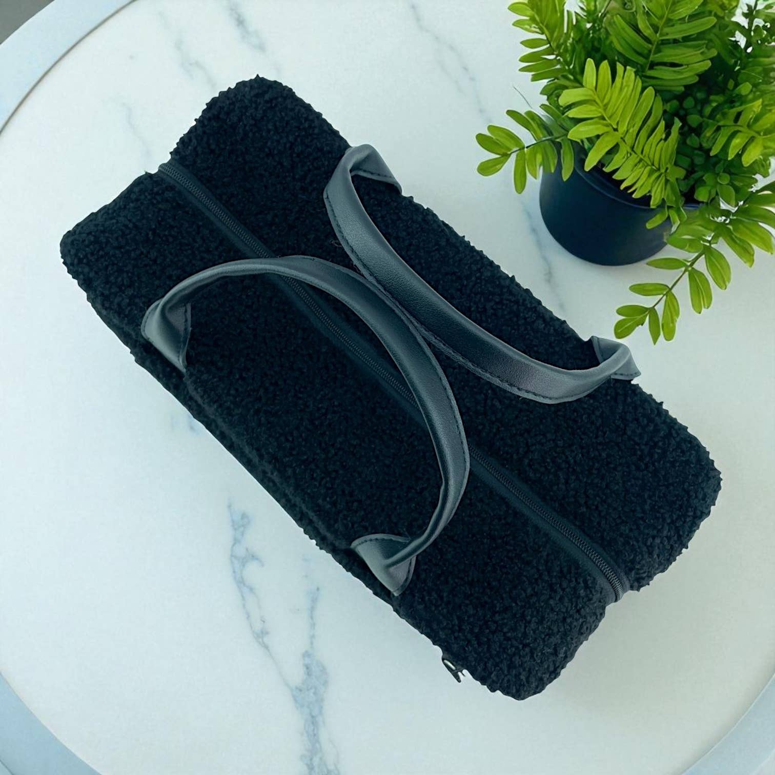 Emmanuel Création - Wholesale Toiletry Bag - Unisex - Vanity, "Black Curl"3