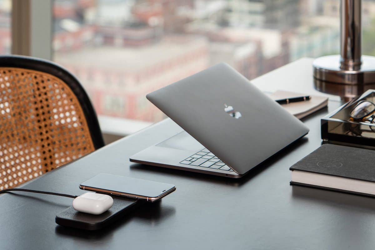 Courant - Wholesale Charging Dock - CATCH:2 - Classics Leather Wireless Charger - Dual Charging4