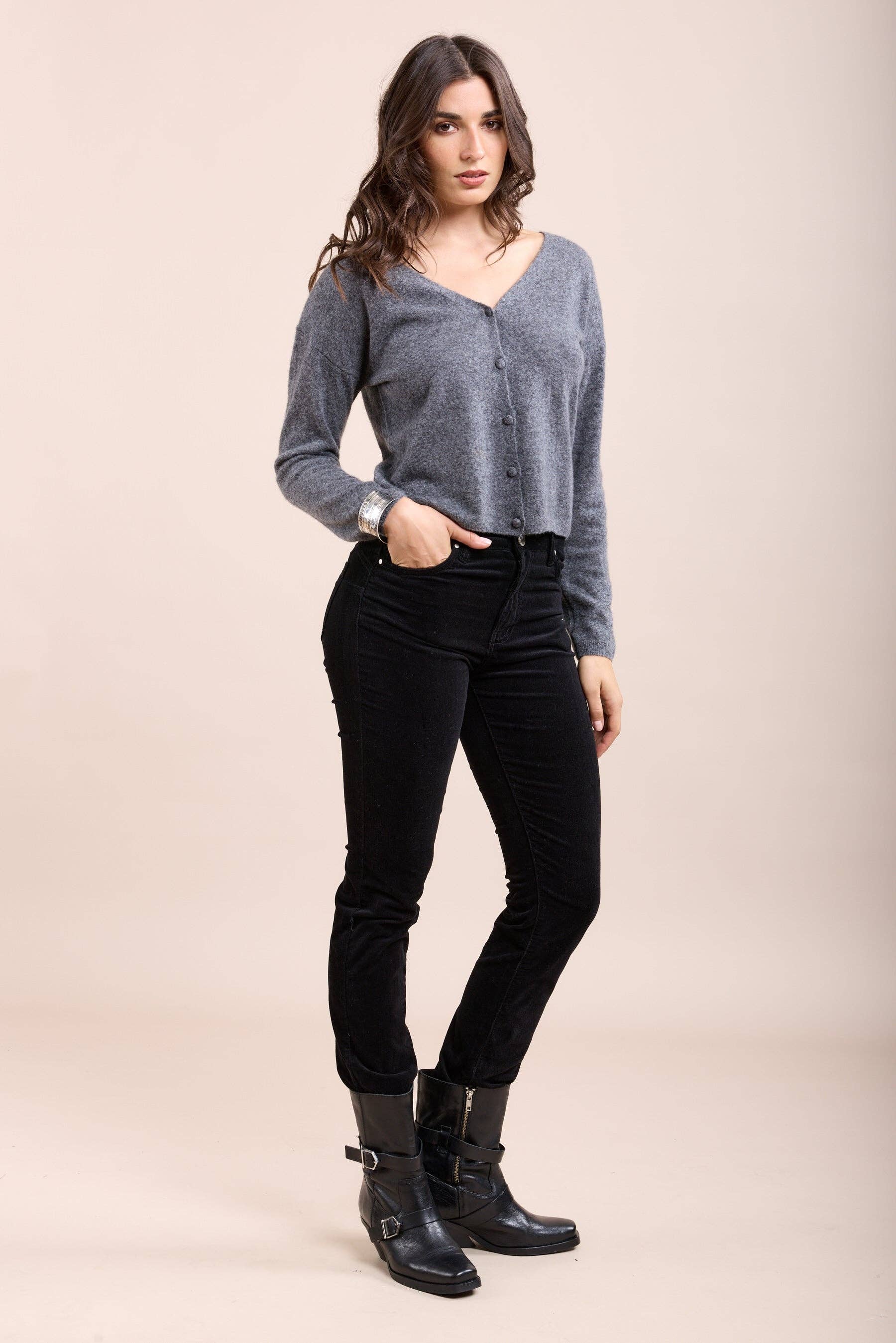 Toxik3 - Wholesale Pants - Women's - Toxik3 pantalon slim push-up stretch en velours milleraies24